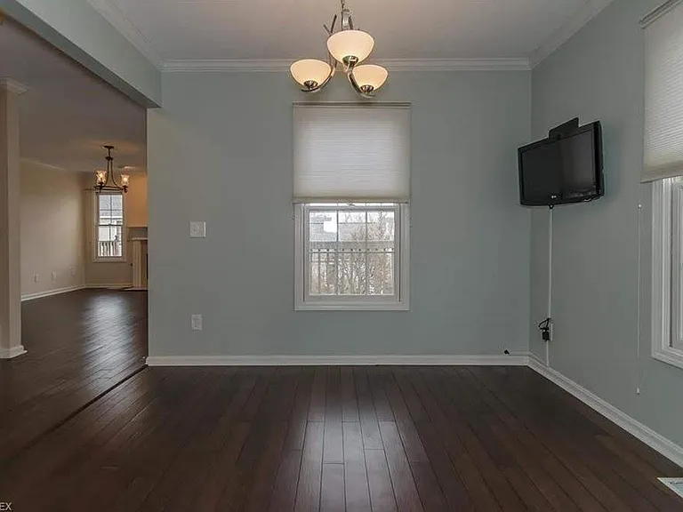 8317 Beacon Pl — Photo 9