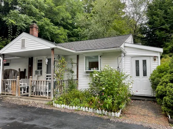 19 N Belmont Cir, Oneonta, NY 13820