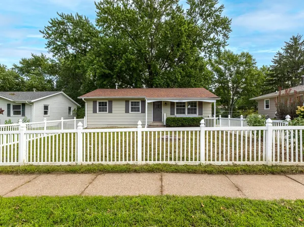 2803 N Pine St, Davenport, IA 52804