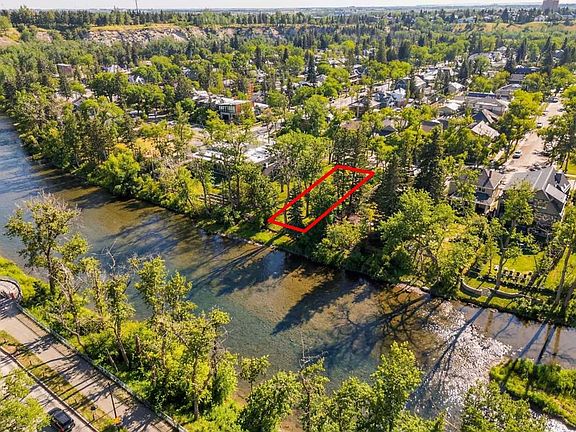 3rd image of 312 Roxboro Rd SW