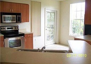 2nd image of 2009 Belmont Pl