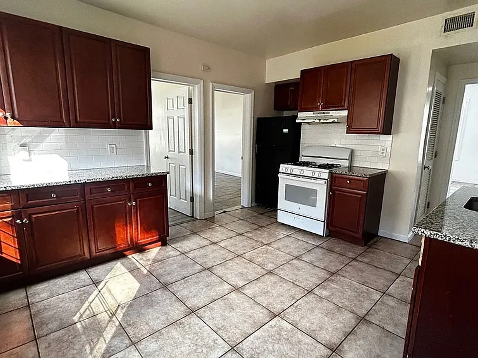352-354 10th Ave