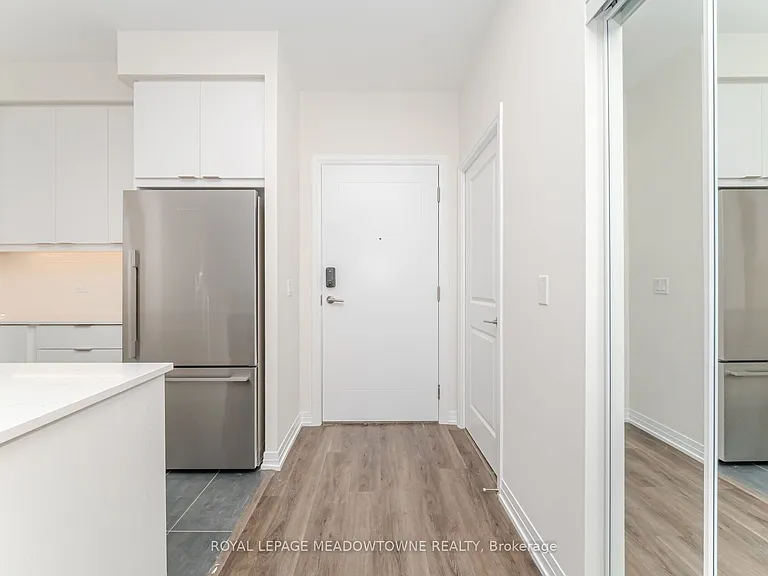 15 Watergarden Dr #207 — Photo 7