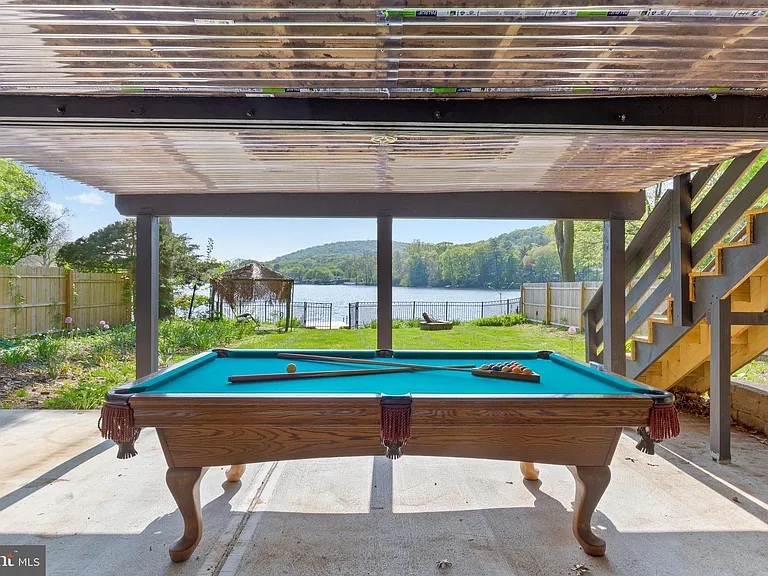 101 Lakeshore Dr — Photo 27