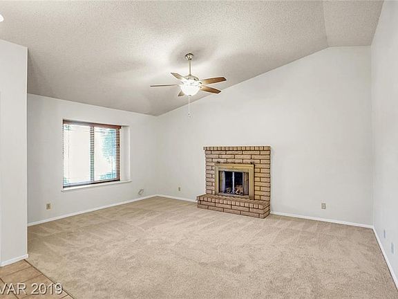 3rd image of 6437 Vinecrest Ave