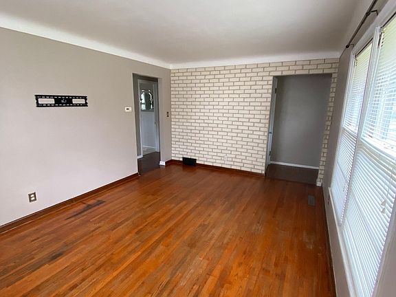 2nd image of 1145 Stryker Ave
