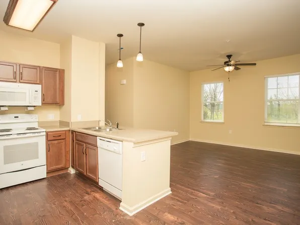 Wisteria Gardens Newnan, 100 Wisteria Gardens Cir, Newnan, GA 30265