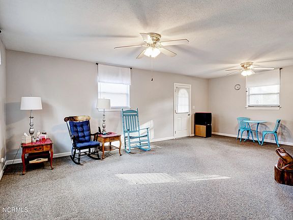 5th image of 105 Southwold Dr