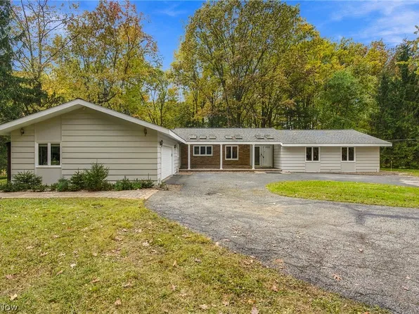 28400 S Woodland Rd, Pepper Pike, OH 44124
