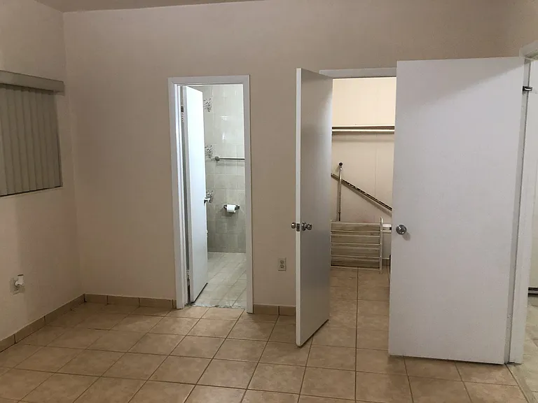 2810 SW 120th Rd #2 — Photo 3