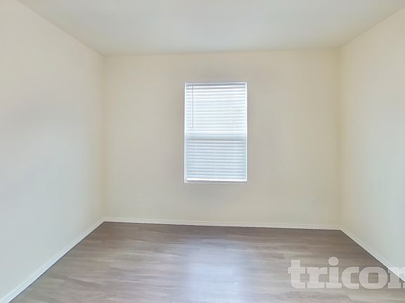 3rd image of 5672 McClelland St