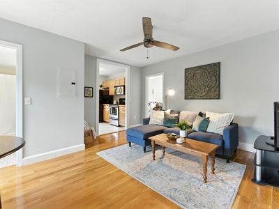 13 March St APT 5, Salem, MA, 01970
