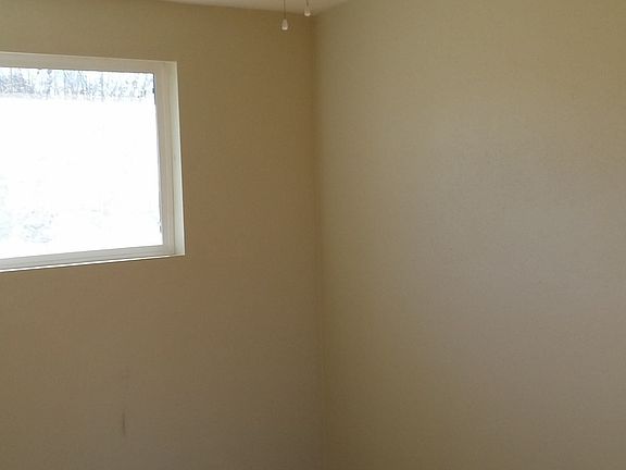 5th image of 24403 Marilyn St