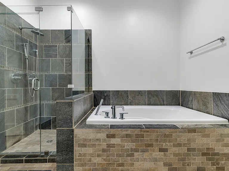 3200 Thomas Ave — Photo 33