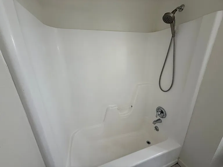 2637 Eastlake Dr SE — Photo 10