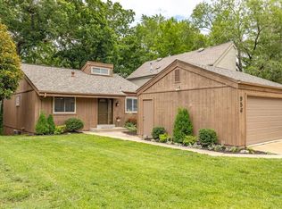 956 Chestnut Ridge Rd, Ballwin, MO 63021