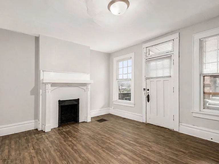24 E 2nd Ave #8 — Photo 4