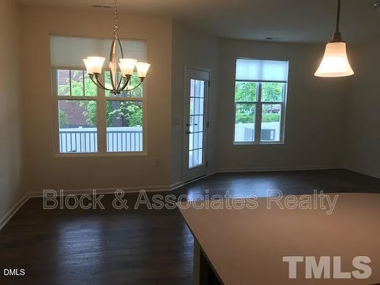 6039 Beale Loop — Photo 13