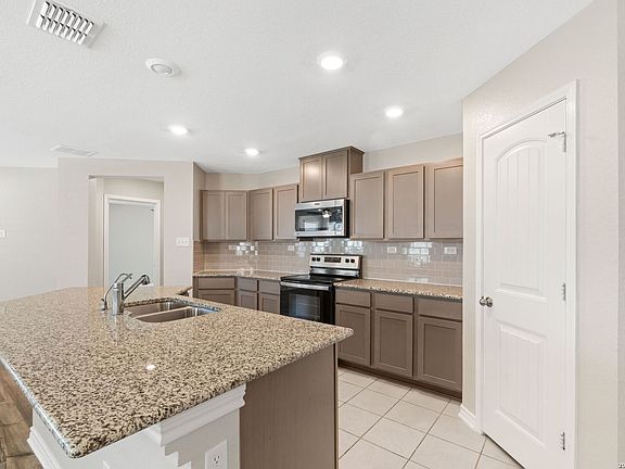 3rd image of 9411 Braman Point