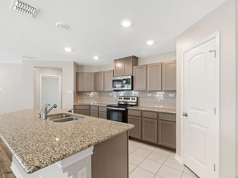 9411 Braman Point — Photo 3