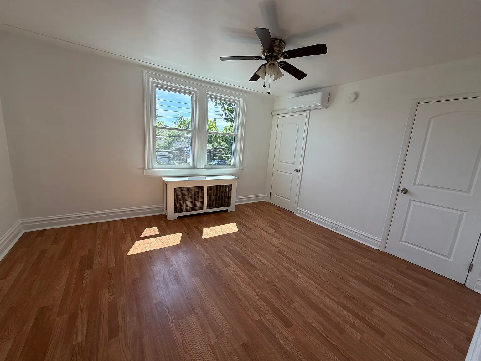 2 bed, $2,900 — Photo 2