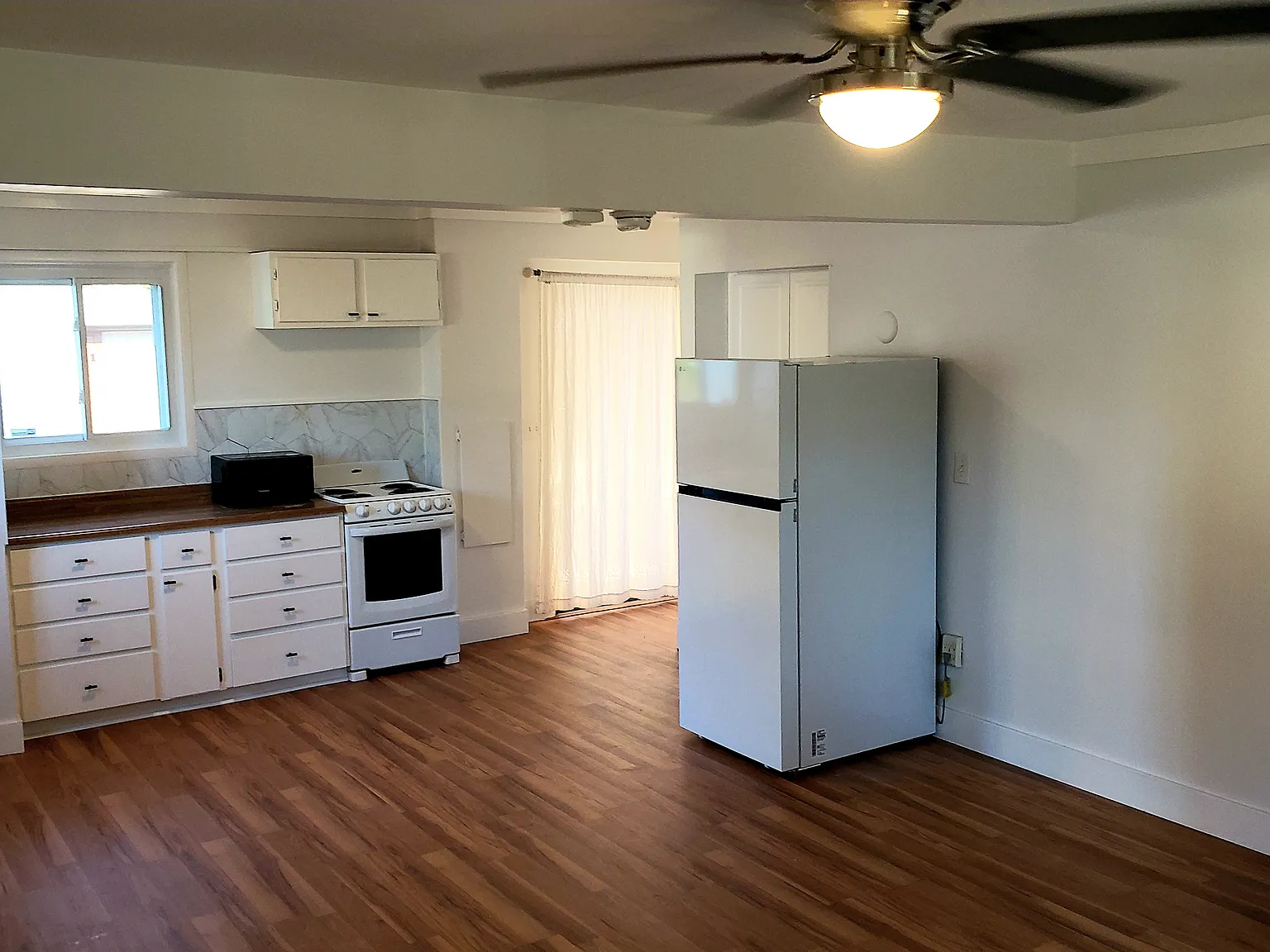 Studio, 455 sqft, $1,200 — Photo 2