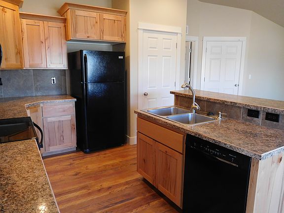 4th image of 2642 N Maple Grove Rd