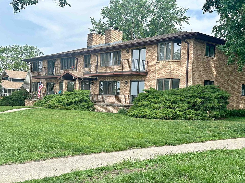 1st image of 209 E Lakeshore Dr APT 2