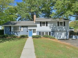 2931 Birchwood Dr, Winston Salem, NC 27103