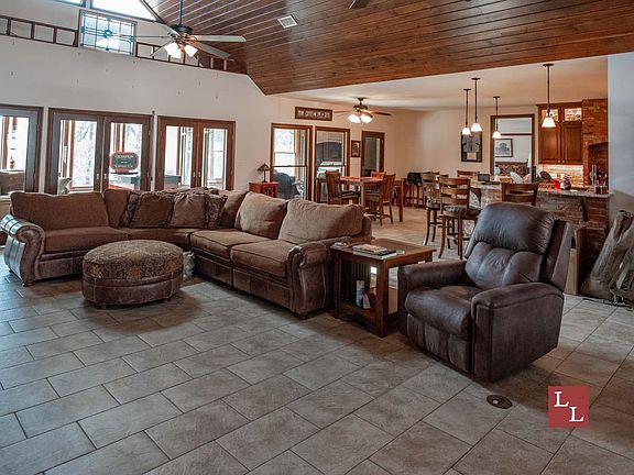 Henderson East Of Rr 23 