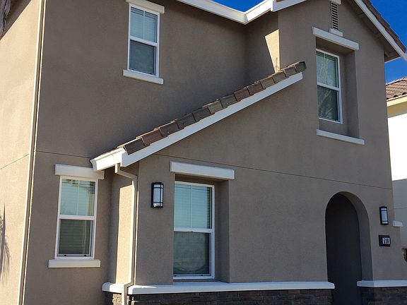 2nd image of 520 Aspen Way
