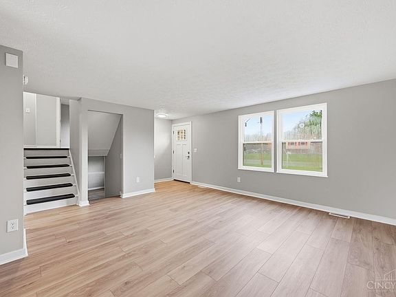 4th image of 3419 Springdale Rd