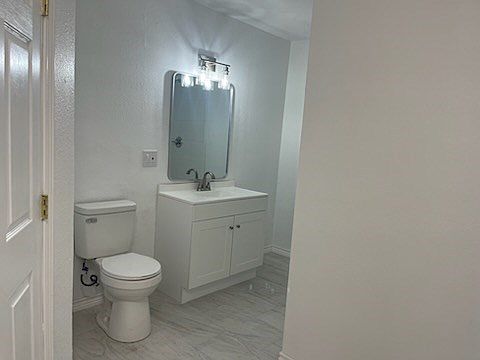 3rd image of 1505 Lyndale Dr