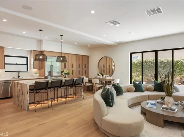 245 W El Portal #B, San Clemente, CA 92672