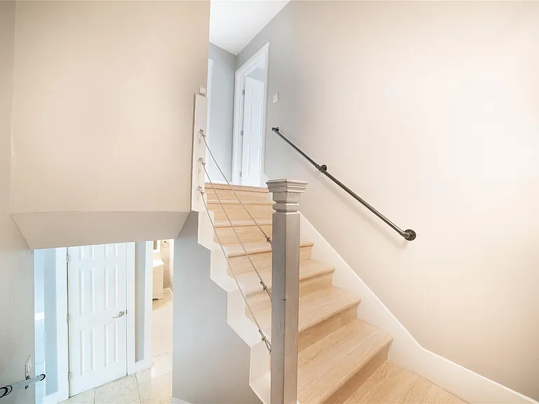 500 E Riverside Dr #242 — Photo 32