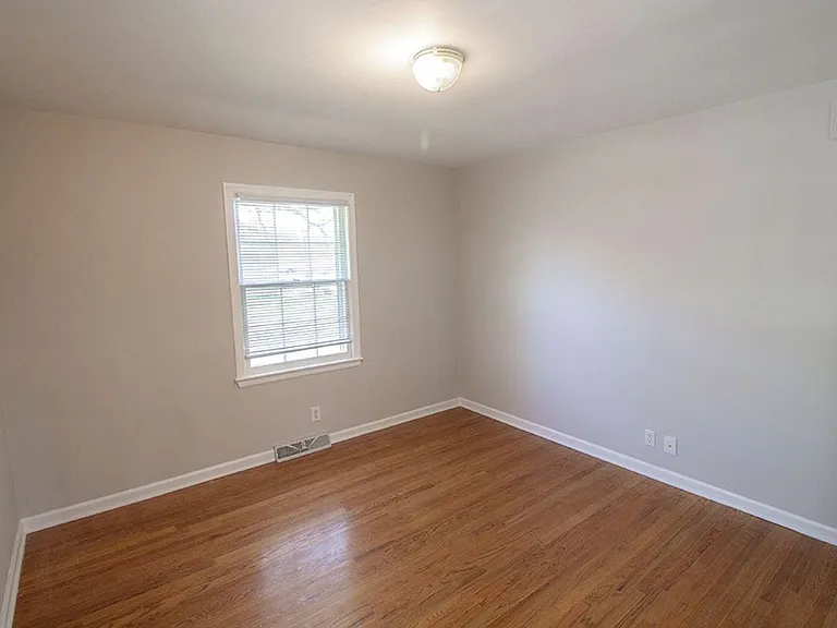 2207 Bushnell Dr — Photo 24