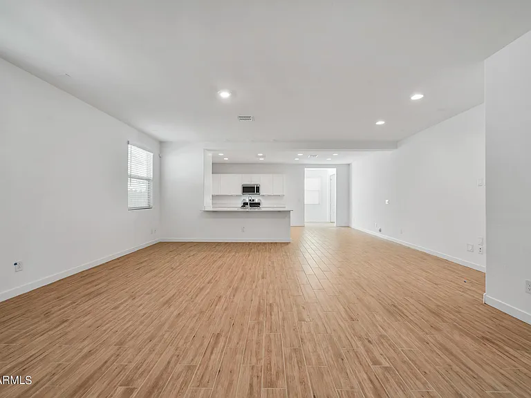 12617 W Kaler Dr — Photo 3