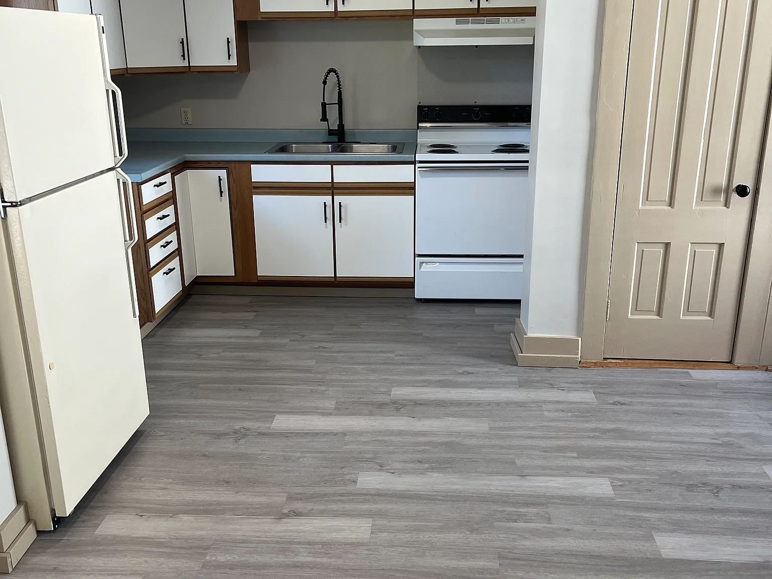 2 bed, $2,000 — Photo 2
