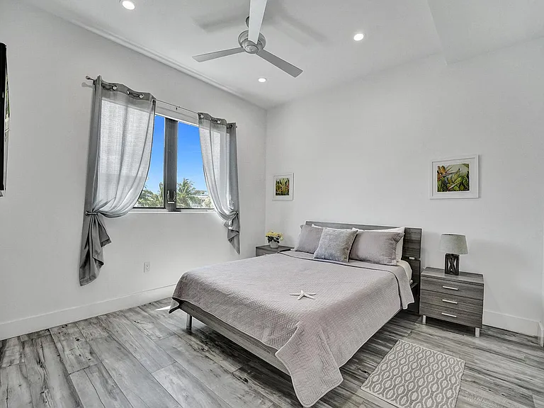 340 Balboa St — Photo 21