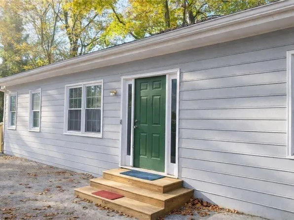 1637 Roman Point Dr, Norcross, GA 30093