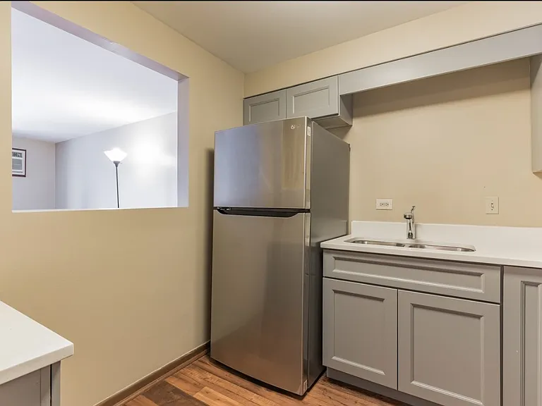 2325 N Neva Ave #104B — Photo 4