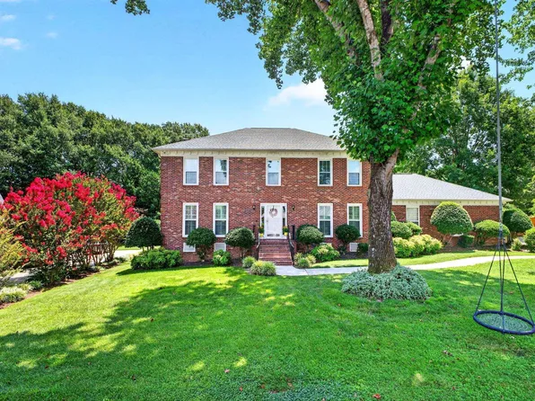 402 Eastcrest Dr, Simpsonville, SC 29681