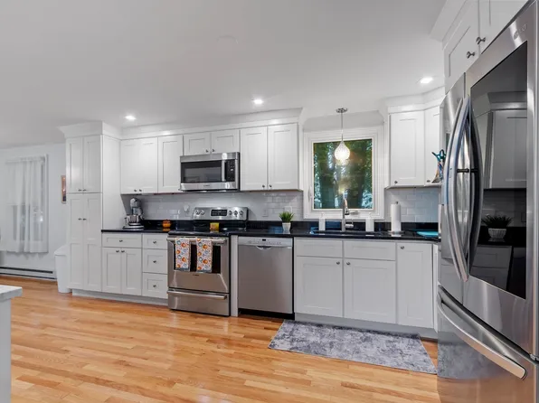 273 Washington St Unit 2, Gloucester, MA 01930