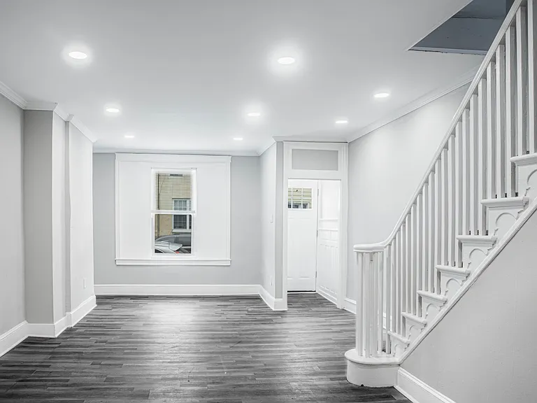2348 Moore St — Photo 27