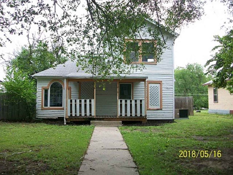 1st image of 818 N D St