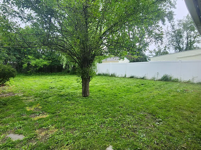 47 Keeler Dr — Photo 2