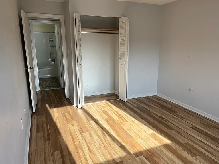 406 Broadway #301 — Photo 6