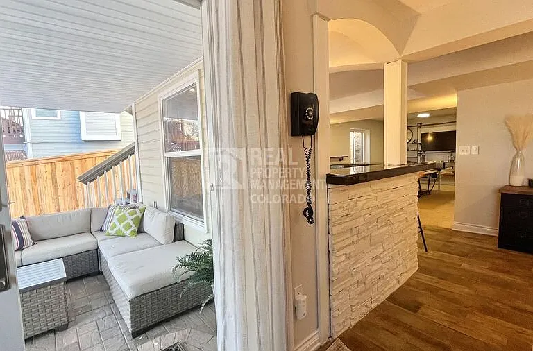 10134 Spring Water Ct — Photo 56