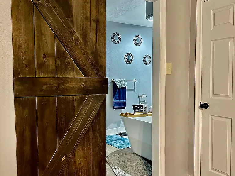 5914 Green Falls Dr — Photo 4