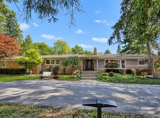 7395 Bingham Rd, Bloomfield Hills, MI 48301